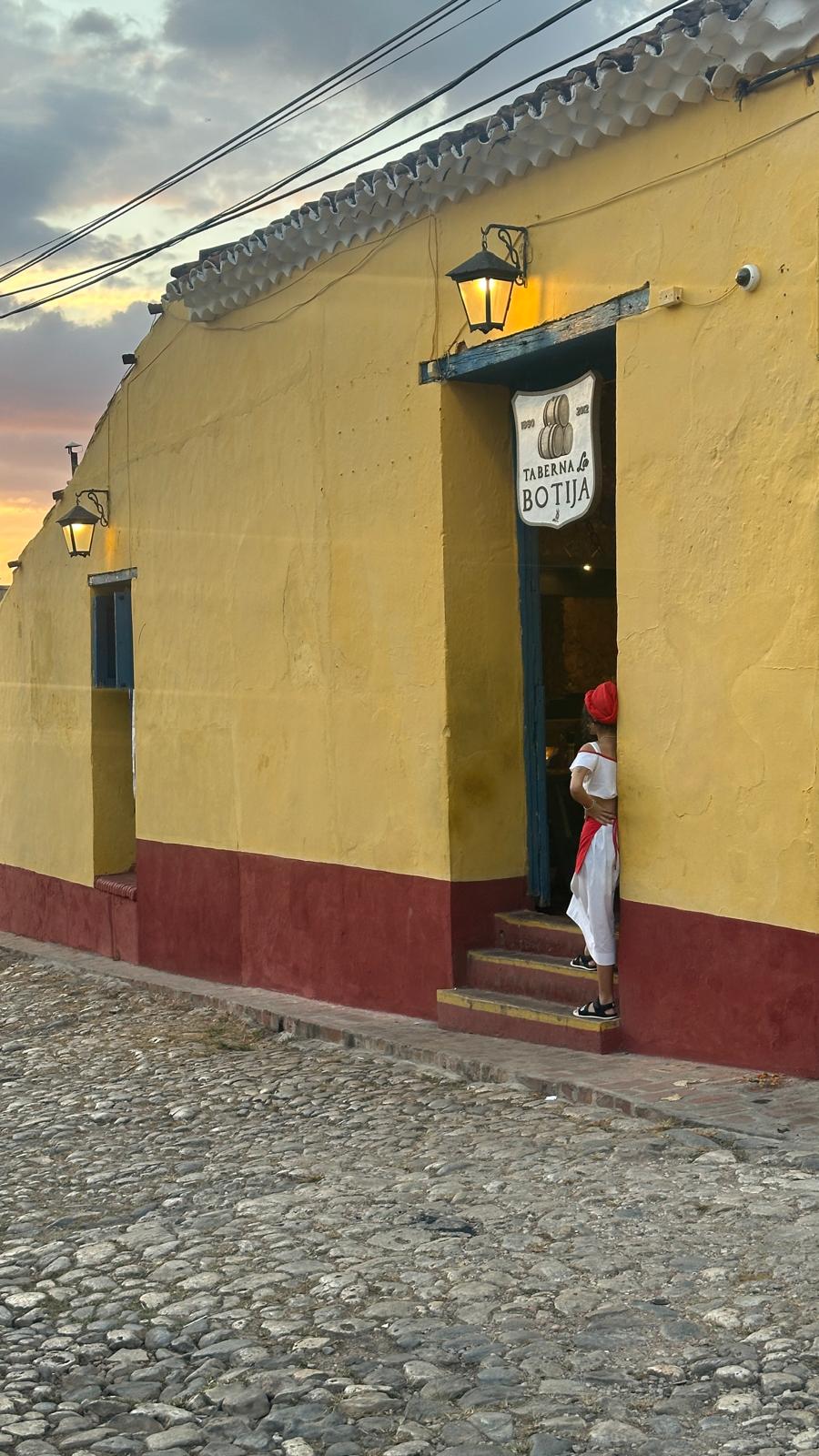 DEVRİMDEN RİTME KÜBA ED-KÜ1